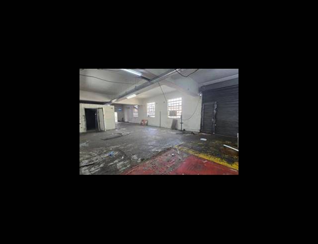 880M² BUSINESS CENTRE TO LET IN BENONI CENTRAL